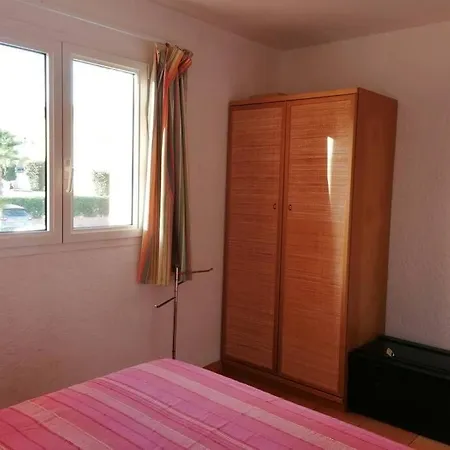 Les Pieds Dans L'eau 300 M - 2 Piscines Apartament