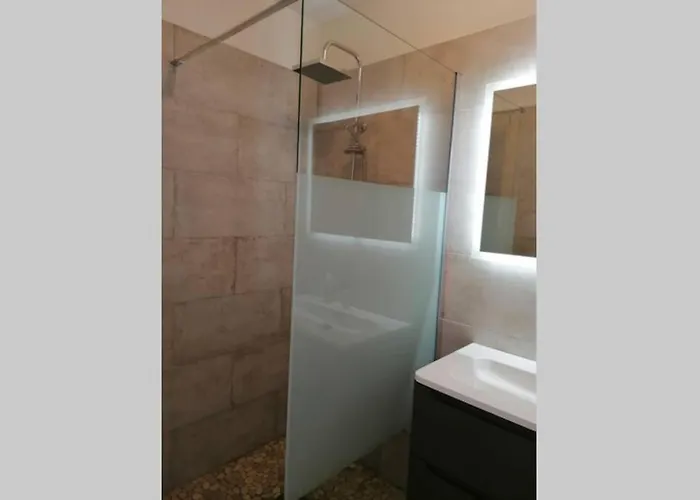 Les Pieds Dans L'eau 300 M - 2 Piscines Apartmán *